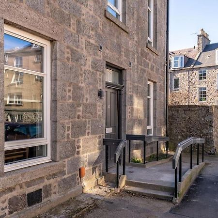 West End @ Netflix @ Newly Built Apartment Aberdeen Exterior foto